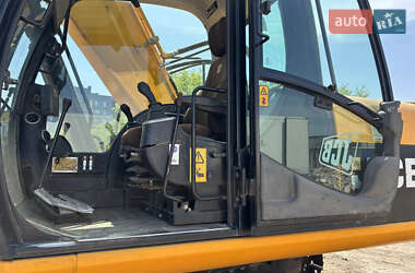 Гусеничный экскаватор JCB JS 240NC 2012 в 