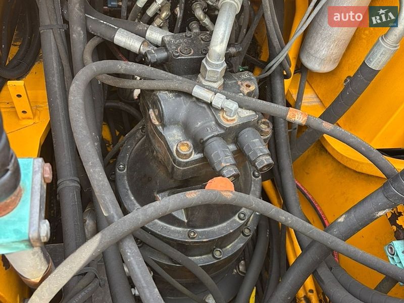 Гусеничный экскаватор JCB JS 240NC 2012 в Львове