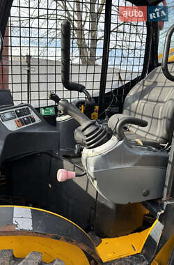 Минипогрузчик JCB Robot 2010 в 