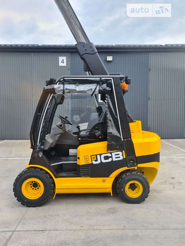 Телескопічні навантажувачі JCB TLT 2005 в Рівному