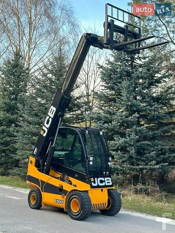 Телескопический погрузчик JCB TLT 2019 в Киеве