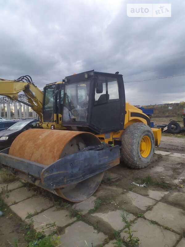 Каток грунтовый JCB Vibromax 115 2006 в Львове
