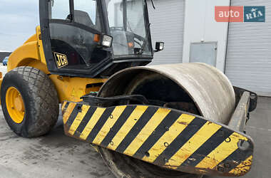 Каток грунтовый JCB Vibromax 115 2006 в 