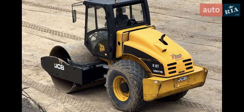 Каток грунтовый JCB Vibromax 115 2011 в Киеве