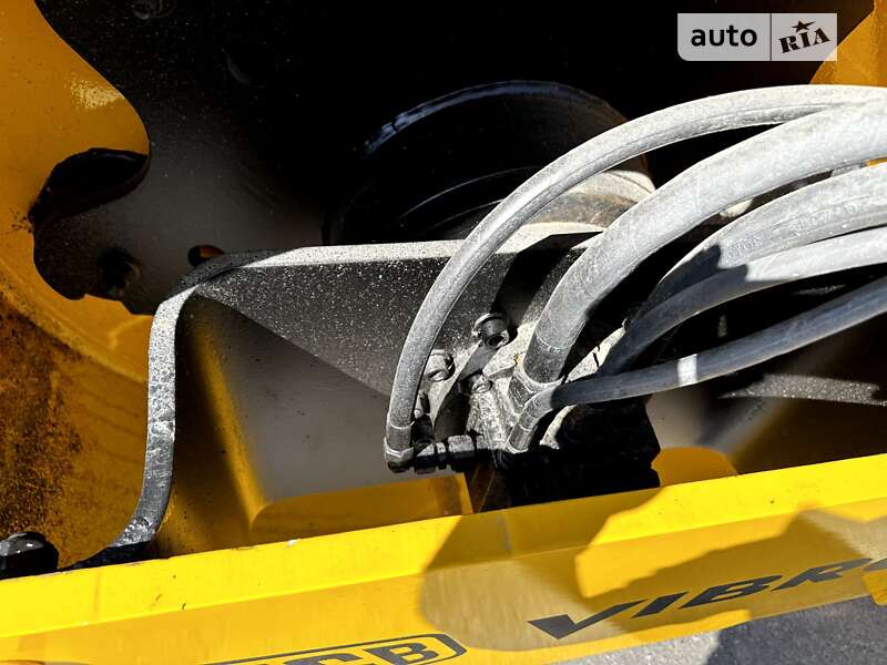 Дорожный каток JCB VMT 2008 в Виннице