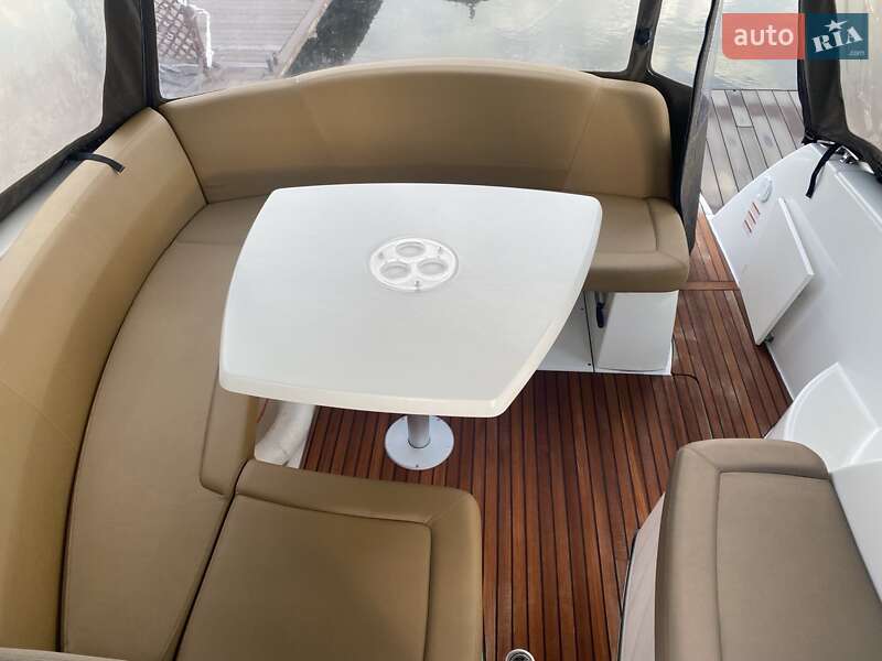 Моторная яхта Jeanneau Leader 2015 в Днепре фото 34 Моторная яхта Jeanneau Leader 2015 в Днепре