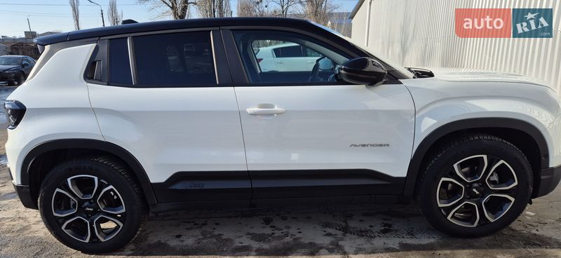 Внедорожник / Кроссовер Jeep Avenger 2024 в Киеве