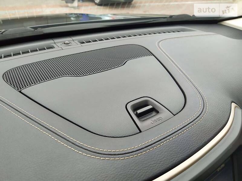 Позашляховик / Кросовер Jeep Cherokee 2017 в Миколаєві