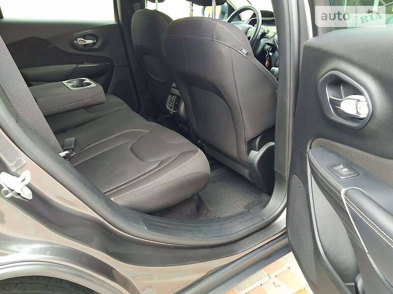 Позашляховик / Кросовер Jeep Cherokee 2017 в Миколаєві