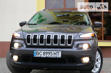 Внедорожник / Кроссовер Jeep Cherokee 2015 в Трускавце