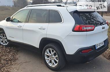 Позашляховик / Кросовер Jeep Cherokee 2015 в 