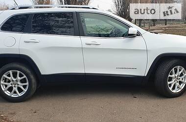 Позашляховик / Кросовер Jeep Cherokee 2015 в 