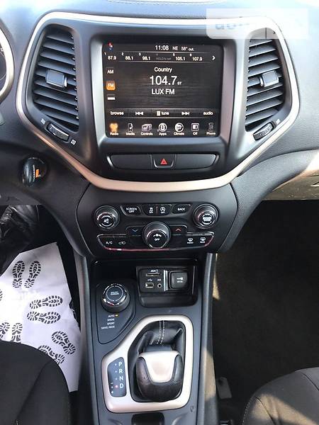 Позашляховик / Кросовер Jeep Cherokee 2015 в Львові