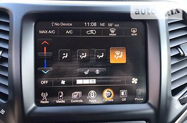 Позашляховик / Кросовер Jeep Cherokee 2015 в 