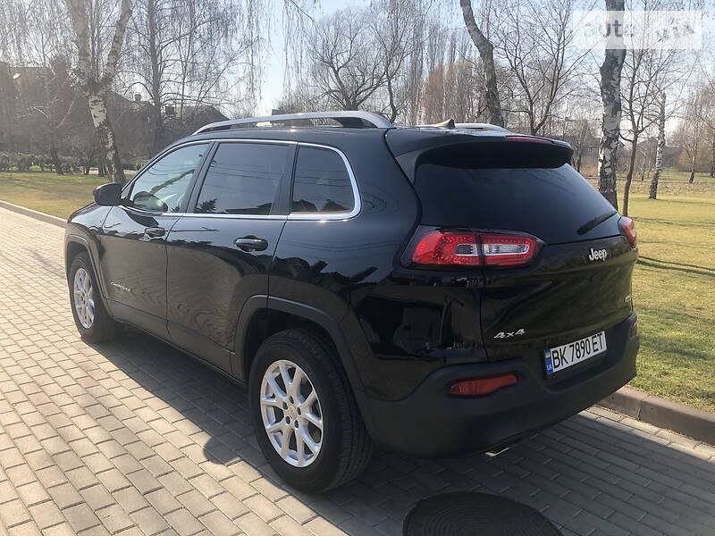 Позашляховик / Кросовер Jeep Cherokee 2016 в Рівному