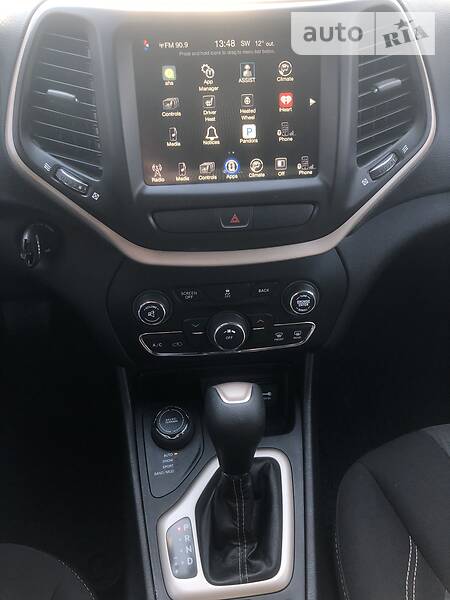 Позашляховик / Кросовер Jeep Cherokee 2016 в Рівному