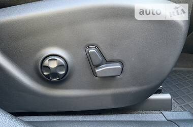 Позашляховик / Кросовер Jeep Cherokee 2019 в 