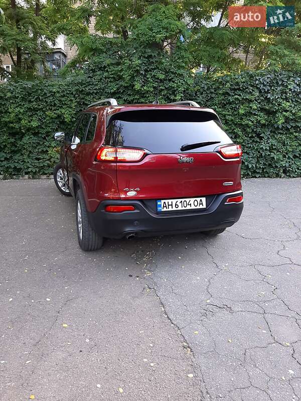 Позашляховик / Кросовер Jeep Cherokee 2015 в Києві