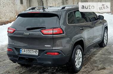 Внедорожник / Кроссовер Jeep Cherokee 2016 в Черкассах