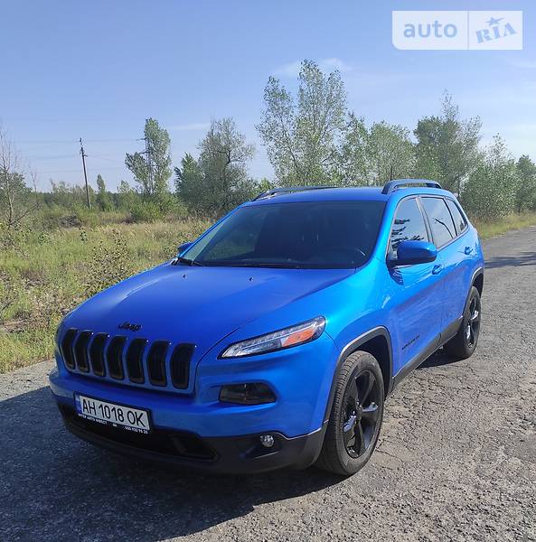 Внедорожник / Кроссовер Jeep Cherokee 2017 в Киеве
