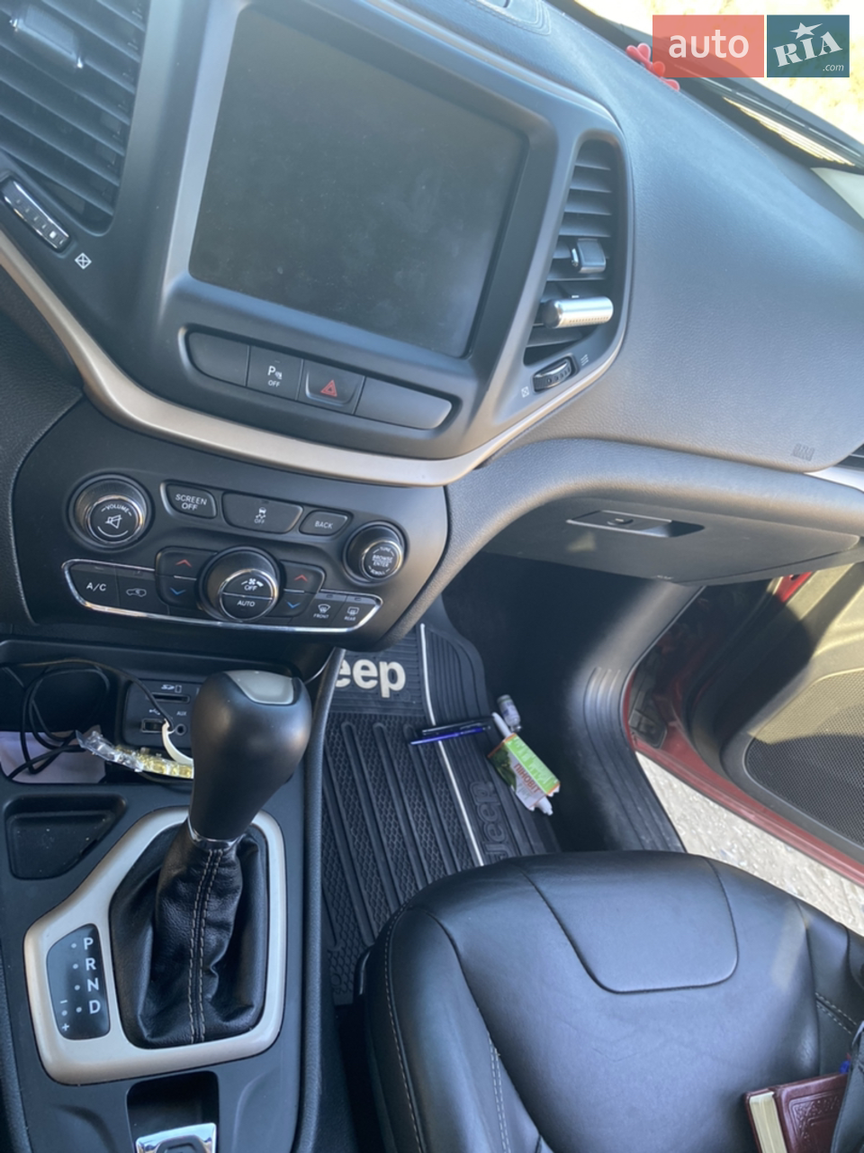 2015 Jeep Cherokee - мініатюра 9