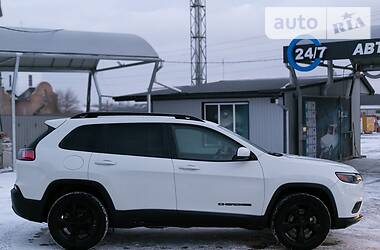 Внедорожник / Кроссовер Jeep Cherokee 2019 в 
