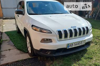 Внедорожник / Кроссовер Jeep Cherokee 2014 в Киеве