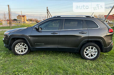 Внедорожник / Кроссовер Jeep Cherokee 2014 в Бердичеве