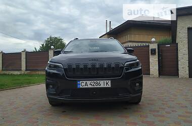 Позашляховик / Кросовер Jeep Cherokee 2021 в 
