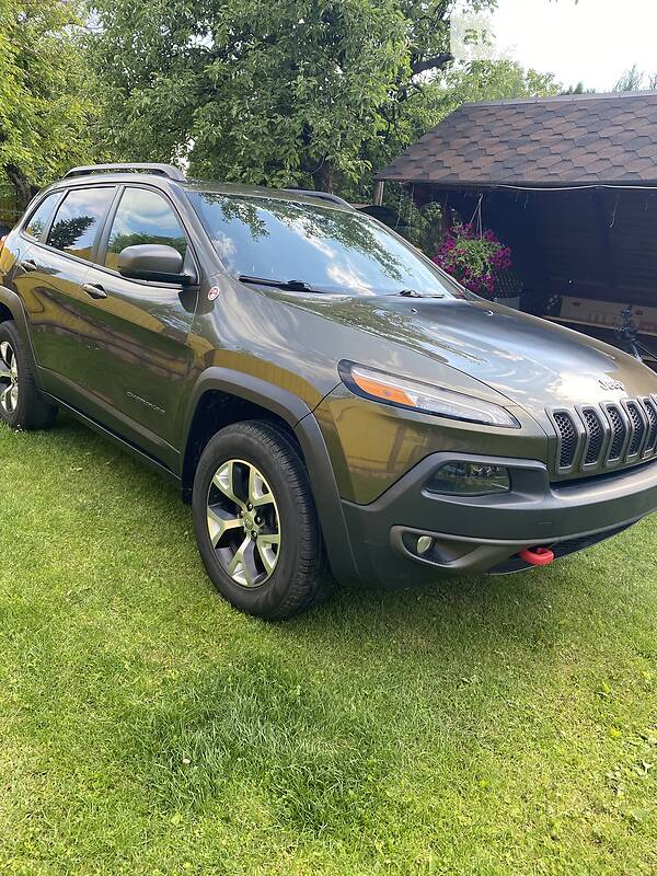 Позашляховик / Кросовер Jeep Cherokee 2015 в Дрогобичі