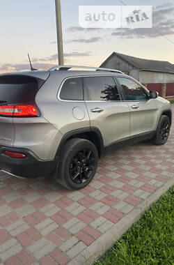 Позашляховик / Кросовер Jeep Cherokee 2016 в Рівному