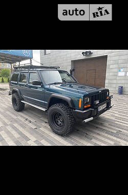 Позашляховик / Кросовер Jeep Cherokee 2000 в Красилові