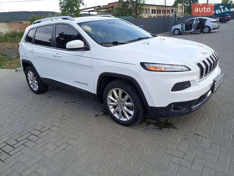 Позашляховик / Кросовер Jeep Cherokee 2014 в Ужгороді