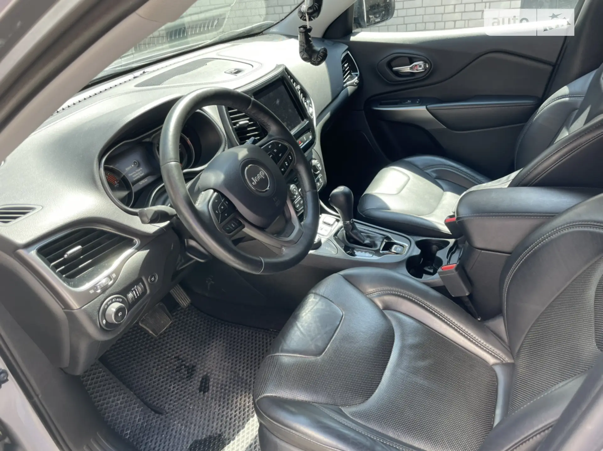 2018 Jeep Cherokee - мініатюра 9