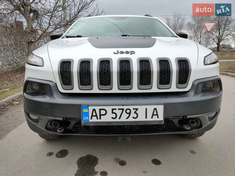 Внедорожник / Кроссовер Jeep Cherokee 2015 в Запорожье