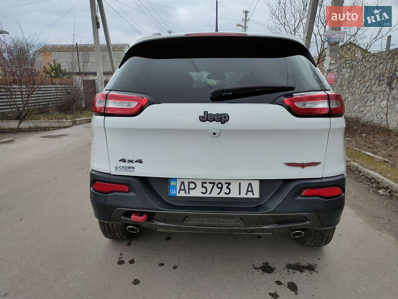 Внедорожник / Кроссовер Jeep Cherokee 2015 в Запорожье