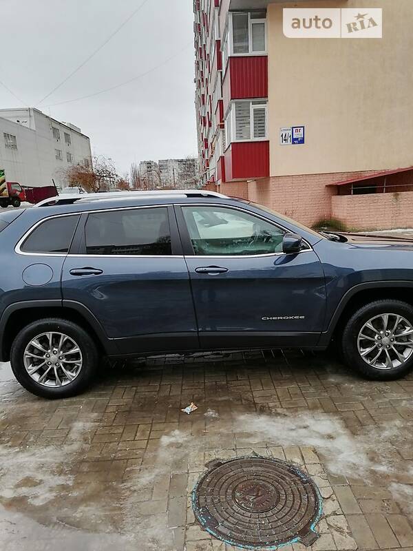 Позашляховик / Кросовер Jeep Cherokee 2019 в Сумах