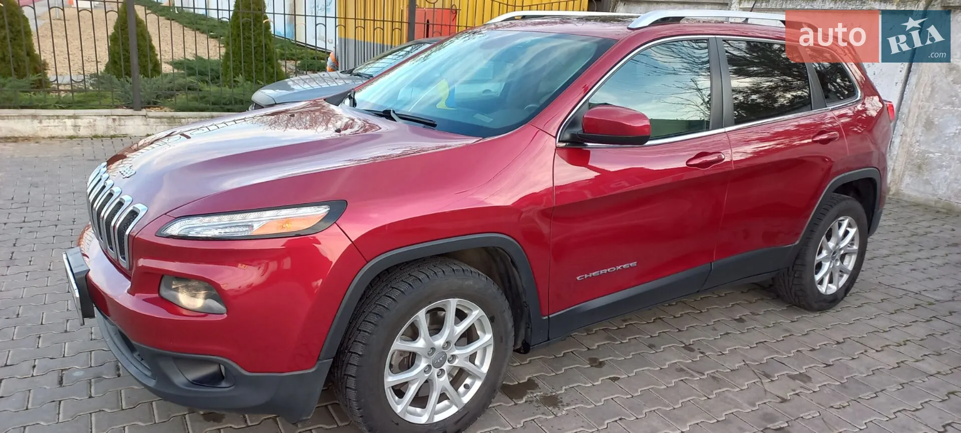 2014 Jeep Cherokee - мініатюра 2