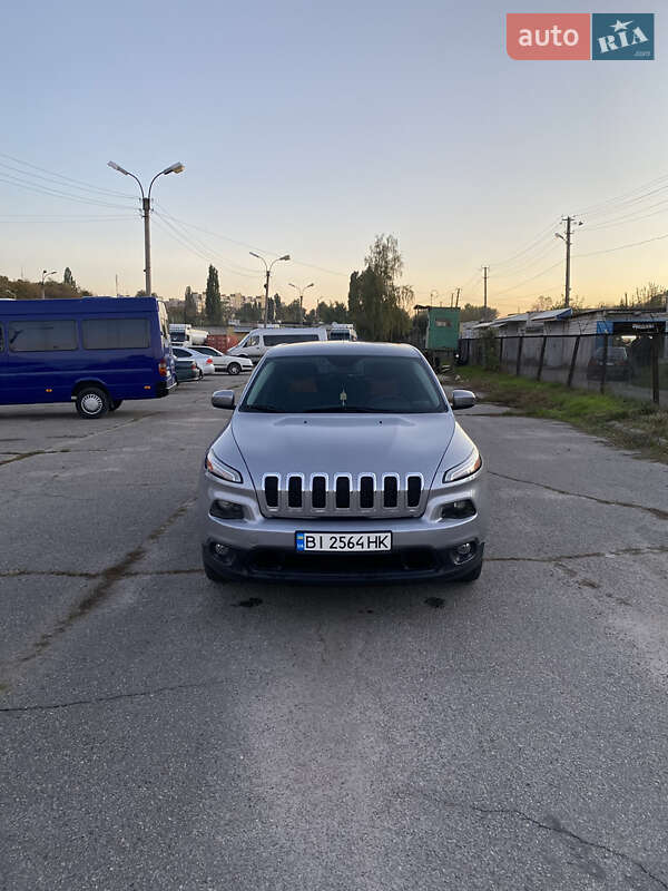Внедорожник / Кроссовер Jeep Cherokee 2013 в Кременчуге