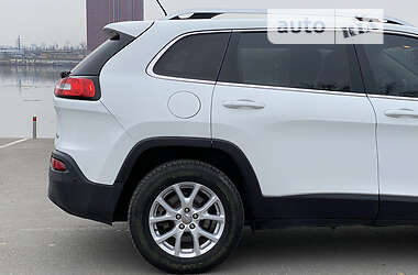 Позашляховик / Кросовер Jeep Cherokee 2015 в 