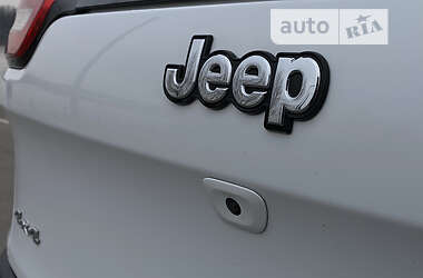 Позашляховик / Кросовер Jeep Cherokee 2015 в 