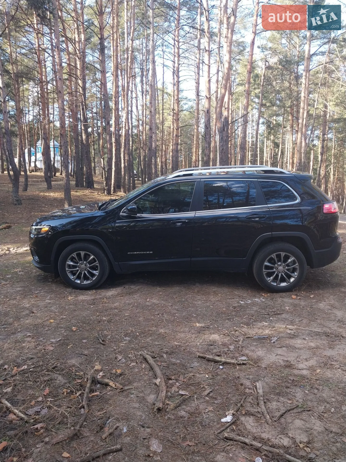 2019 Jeep Cherokee - мініатюра 3