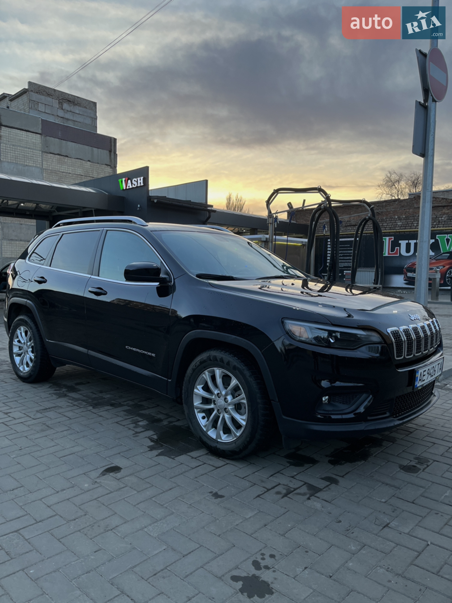 2018 Jeep Cherokee - фото 1