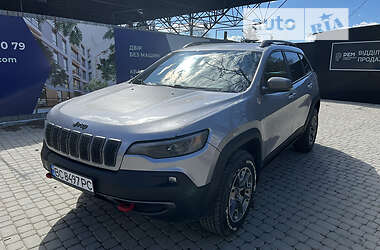 Позашляховик / Кросовер Jeep Cherokee 2019 в 