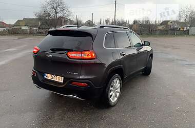 Внедорожник / Кроссовер Jeep Cherokee 2016 в Киеве