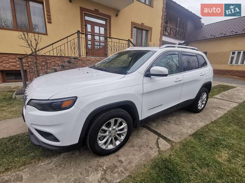 Позашляховик / Кросовер Jeep Cherokee 2018 в Чернівцях