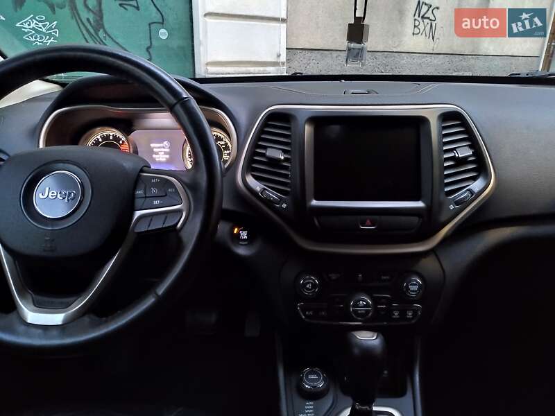 Позашляховик / Кросовер Jeep Cherokee 2016 в Києві