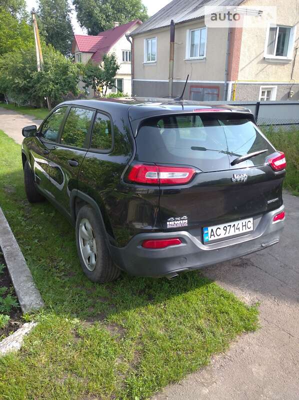 Внедорожник / Кроссовер Jeep Cherokee 2013 в Луцке