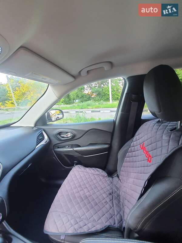 Позашляховик / Кросовер Jeep Cherokee 2015 в Харкові