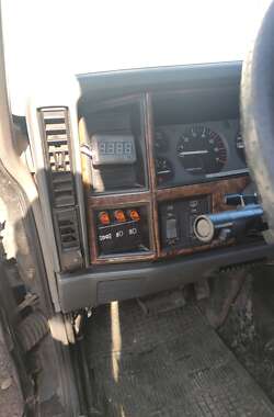 Внедорожник / Кроссовер Jeep Cherokee 1990 в 